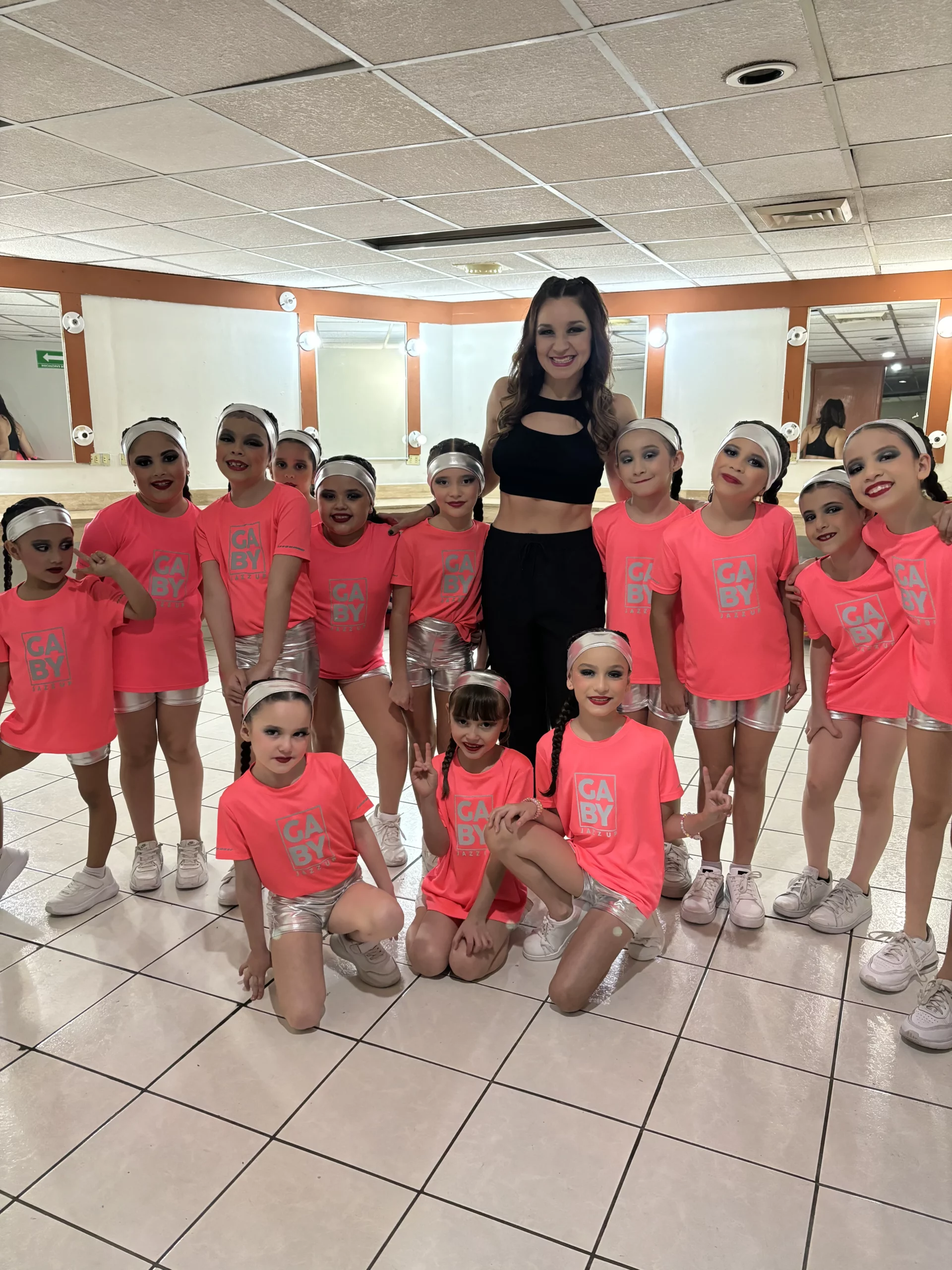 Mini Dinamitas uniforme rosa